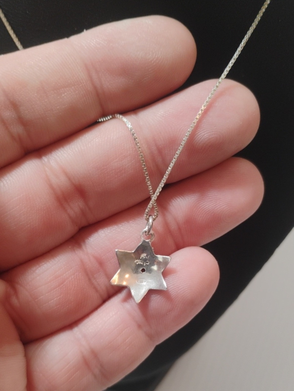 Vintage 925 Sterling Star Pendant Necklace with Red Stone - Picture 3 of 3